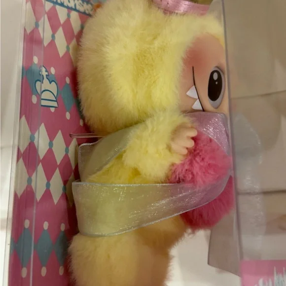 Labubu Lets Checkmate Queen Vinyl Plush Hanging figure NIB - Picture 4 of 7